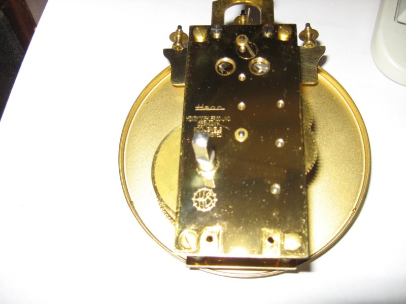 anivclockbp015.jpg