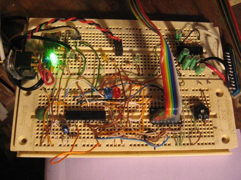 breadboardedpicimpulsecircuit.jpg